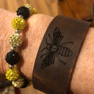 Rustic Cuff Bee Set